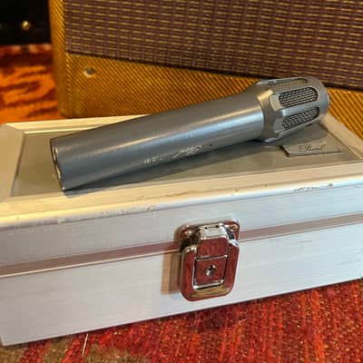 Pearl TLC 91 Handheld Condenser Microphone image 2