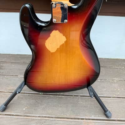 Fender AVRI '62 Jazz Bass 2006 in 3-Color Sunburst image 16