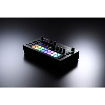 Roland MC-101 Groovebox image 9