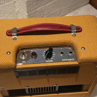 Fender '57 Custom Champ 2-Channel 5-Watt 1x8" Guitar Combo 2016 - Present - Lacquered Tweed image 5