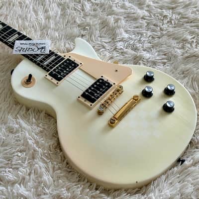 Gibson Les Paul Studio Alpine White Electric Guitar image 2