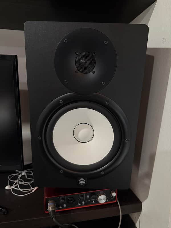 Yamaha HS8 Powered Studio Monitor (Pair) image 1