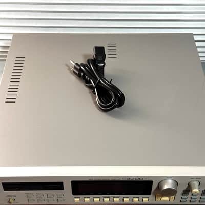 Akai S3000XL MIDI Stereo Digital Sampler 1996 - White image 7