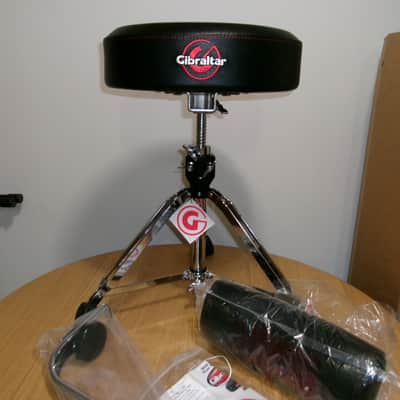 Gibraltar 15" round w/backrest 2025 - Black image 3