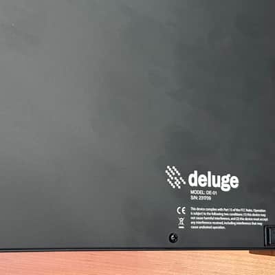 Synthstrom Deluge - OLED display - with case image 14