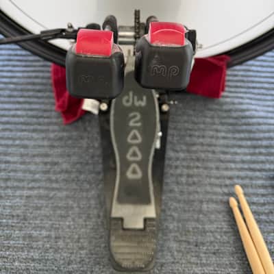 DW 2000 Series Double Bass Drum Pedal image 3