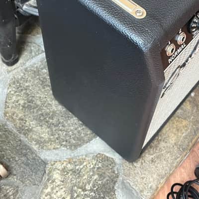 Fender Tone Master Deluxe Reverb 2-Channel 22-Watt 1x12" Combo image 7