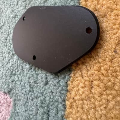 Ibanez RG-series Output Jack cavity backplate - Black image 2