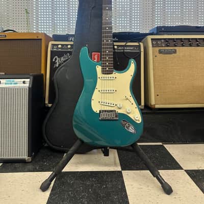 Fender American Standard Stratocaster with Matching Headstock, Rosewood Fretboard 1995 - Ocean Turquoise image 3