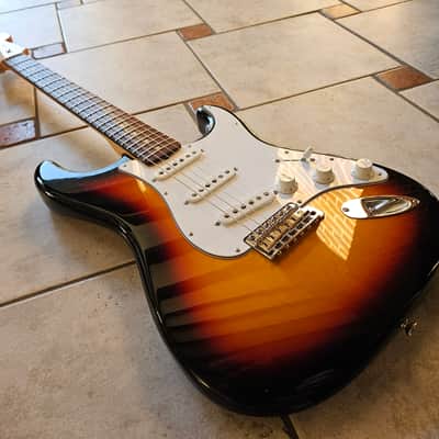 2011 Fender Stratocaster 60s Reissue NOS - Sunburst image 3