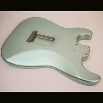 Guitar Mill S-Style Body / Alder / 3 lbs. 9 oz. / Nitrocellulose 'Firemist Silver'/ Light Relic (#GIN-4119) image 4