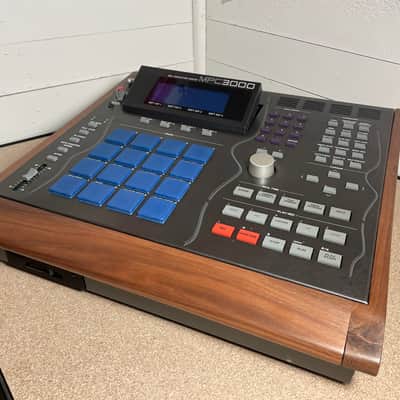 Akai MPC3000LE MIDI Production Center 1999 - 2001 Black