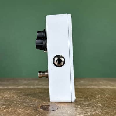 Keeley Moon Op Amp Fuzz Limited Edition - Moon Glow 2022 - White / Glow-in-the-Dark image 5
