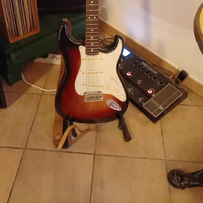Fender American Professional Stratocaster with Maple Fretboard 2017 - 2019 - 3-Color Sunburst image 1