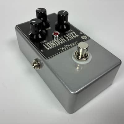 M & M London Fuzz Si - Excellent Condition with Box and Documents image 5