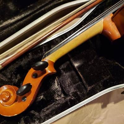 Lewis Model 100 sized 4/4 violin. Germany, Very Good Condition, w/ Case & Bow image 8