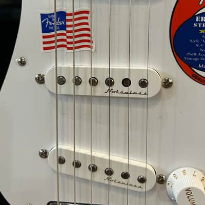 Fender Eric Clapton Artist Series Stratocaster with Vintage Noiseless Pickups  Black #US23019408 7 lbs  11.7 oz image 8