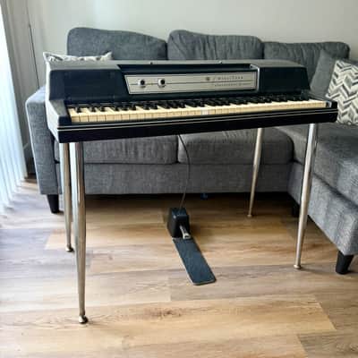 1977 Wurlitzer 200A Just Serviced - SUPER CLEAN! image 23
