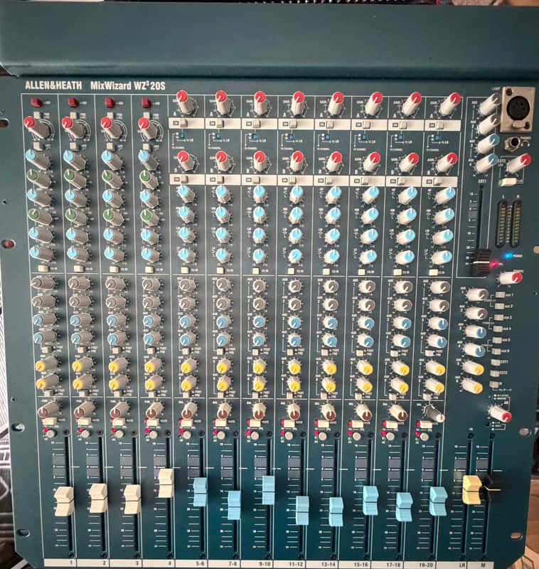 Allen & Heath MixWizard WZ3 20S mixer image 1