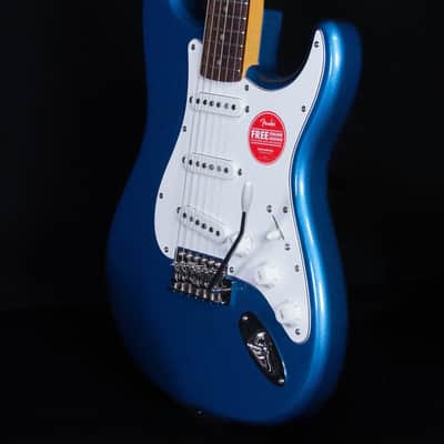 Squier Classic Vibe '60s Stratocaster®, Laurel FB, Lake Placid Blue image 2