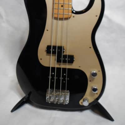 1997 FENDER CALIFORNIA SERIES PRECISION BASS @ USA @ BLACK w/GOLD METAL PICK image 1