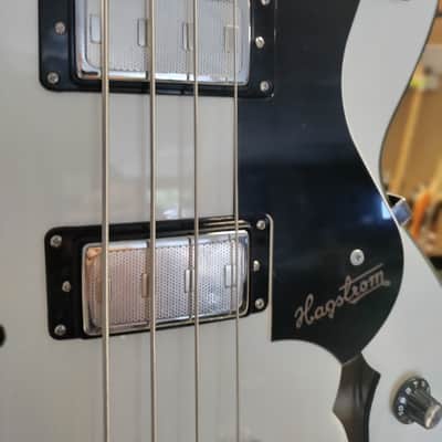 Hagstrom Viking Bass VIKB Simi-Hollow ArchTop  2022 White Gloss image 13