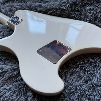 Ovation Breadwinner Bild 6