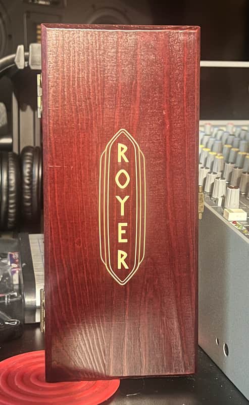 Royer R-121 Ribbon Microphone