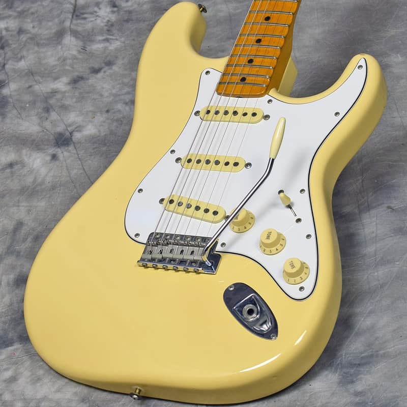 ST68-185YM フェンダージャパン イングヴェイモデル Fender Japan ST68-185YM Yngwie Malmsteen Signature Yellow White 08