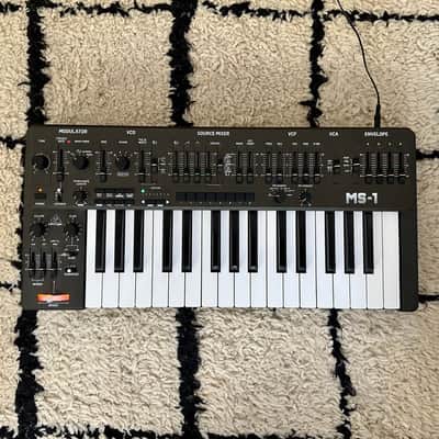 Behringer MS-1 / MS-101 Analog Synthesizer 2019 - Present - Black