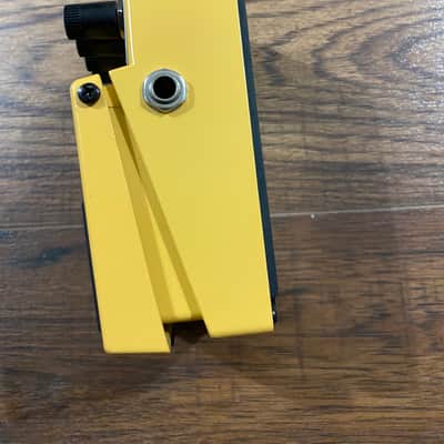 Boss AC-2 Acoustic Simulator (Silver Label) 1997 - 2006 - Yellow image 2