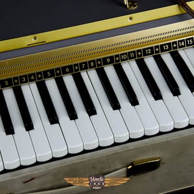 Vintage Companion Orcoa Organ Model 211 Air Reed Paino, Made in Italy image 3
