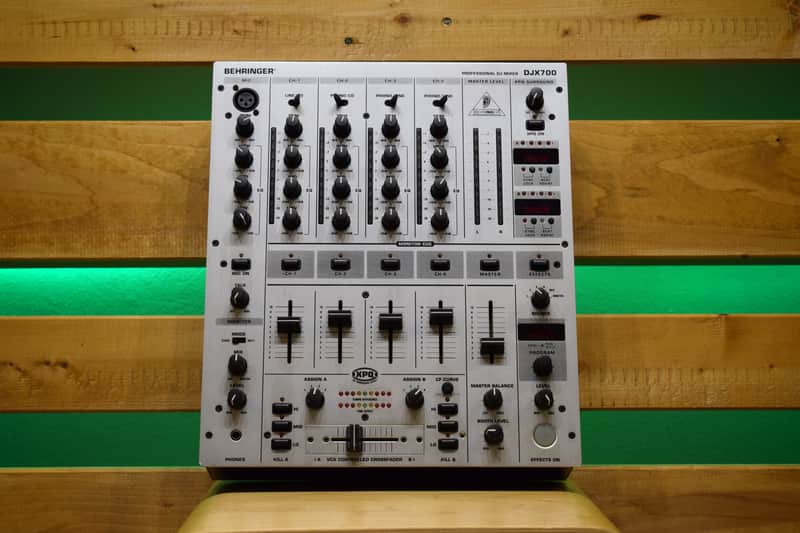 Behringer DJX700 DJ-Mixer image 1