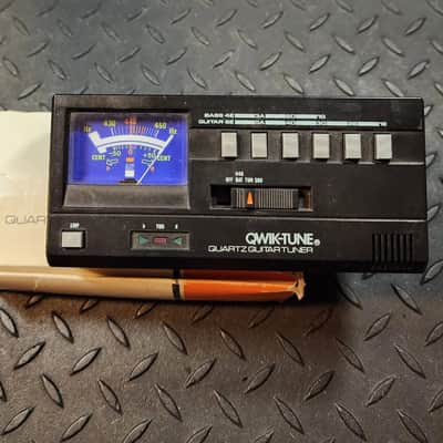 Qwik Tune Quartz Guitar Tuner KT-001 1980's-90's - Black