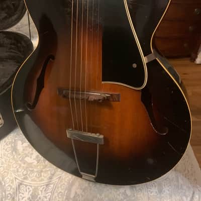 Gibson L-50 F-Hole 1947-present image 3