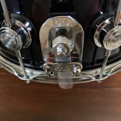 DW Collectors 6.5 x 14 Lacquer Specialty Snare Drum (Purple pearl over solid black) image 3