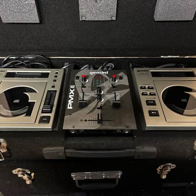 Gemini CDJ10  CD Decks with Pmx 40 mixer .. DJ case and Monster cable connections 2000 - Silver image 3