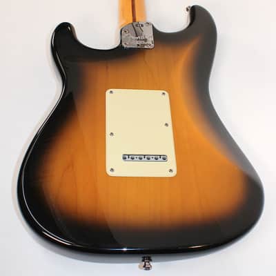 2005 Fender US Stratocaster Deluxe • 2005 • Tobacco Sunburst • Excellent Original Condition • Original Tweed Case image 8