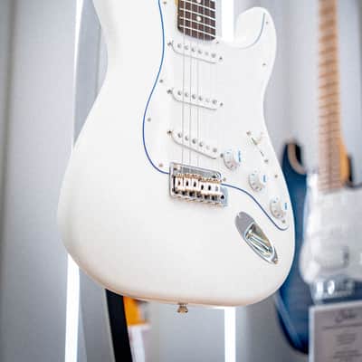 Fender Japan LTD HYBRID II STRAT RW BLANC image 2