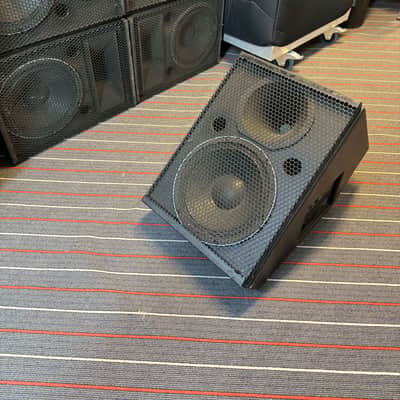 Meyer UM-1P & UM-100P self powered stage monitor image 3