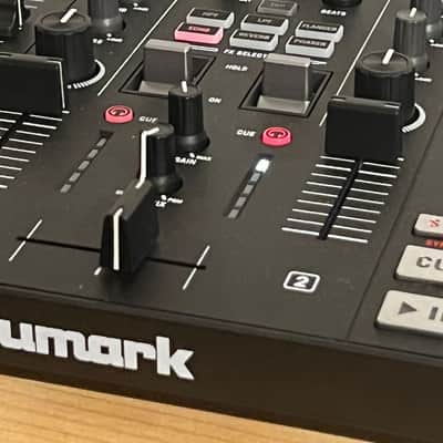 Numark MixTrack Pro FX DJ Controller 2020 image 2