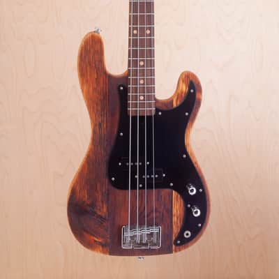 ベース Valiant Guitars TNT-4 WILD FLOWERS ベース Valiant Guitars TNT-4 WILD FLOWERS Valiant Guitars TNT Bass