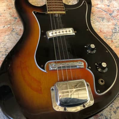 Silvertone 1405 (Teisco made) vintage guitar 1969 Redburst image 6