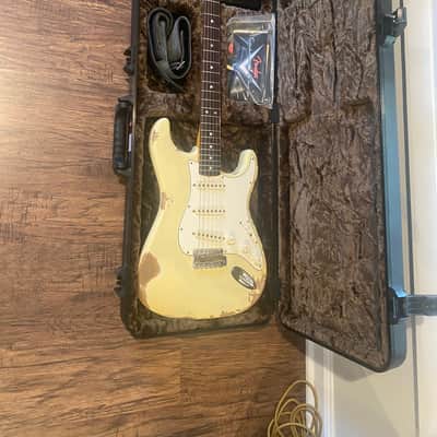 Fender Stratocaster custom shop 1967 reissue heavy relic vintage aged white image 1