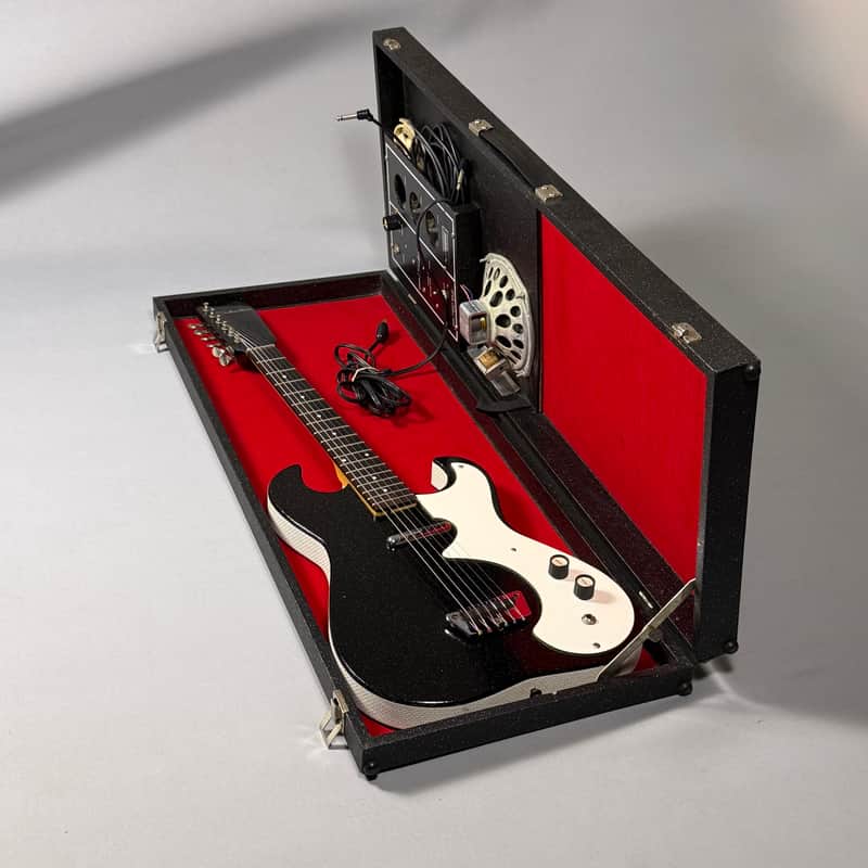 Silvertone 1448 With Case Amp