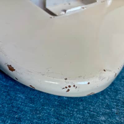 Unknown Stratocaster body cream white image 6