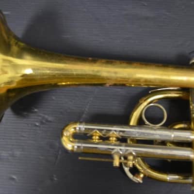 Corneta Bach Stradivarius 181-37 Corporation lacada en buen estado. image 3