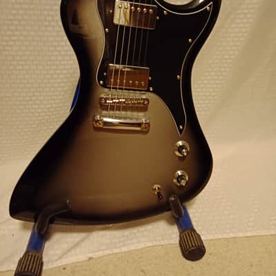 Dunable R2 DE 2022 - Silverburst w/ Upgraded Tuners & Straplocks image 2