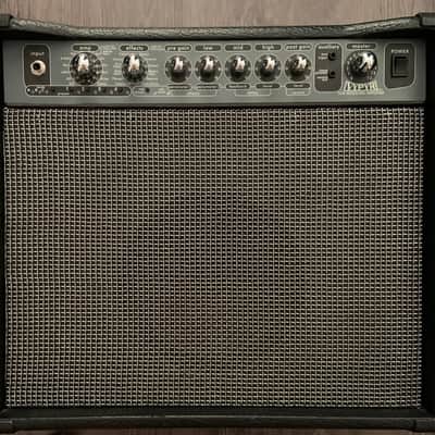 Peavey Vypyr 15-Watt 1x8 Modeling Guitar Combo image 1