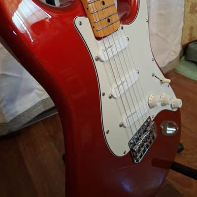 Fender Stratocaster 2019 - Red image 8